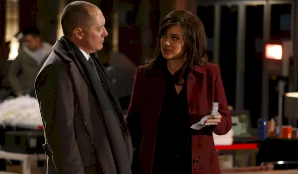 Megan Boone og James Spader på The Blacklist sesong 1