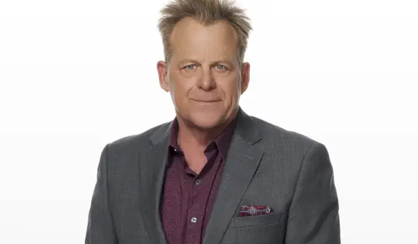 Nach der Operation gibt Kin Shriner vom General Hospital sein Bestes