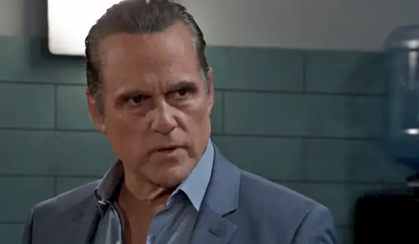 Michael과 Nina는 새로운 거래를 시작하고 Sonny는 Jason에 대한 진실을 알게 된 후 Cates를 표적으로 삼습니다.