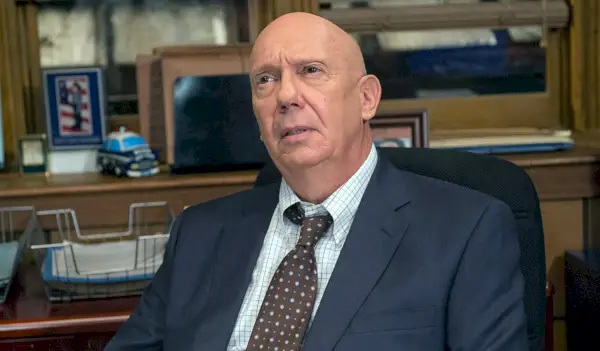 Kommer kaptajn Cragen tilbage til lov- og ordensfranchise for altid? Lær om SVU Alum's Return