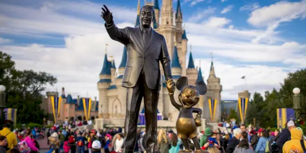 Disney World Walt Disney Statue