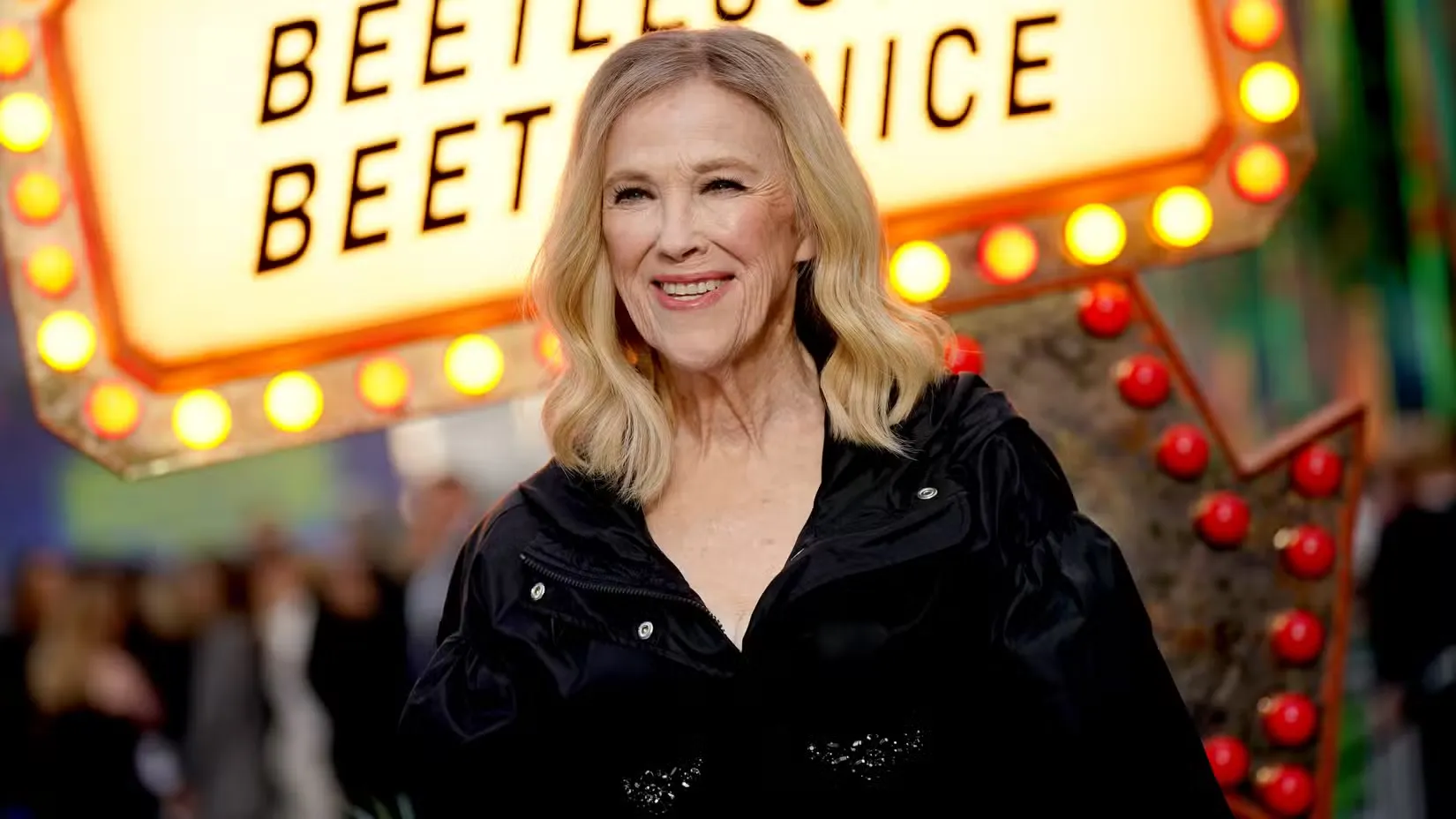 'Byla moje Meryl Streep': Catherine O'Hara oceněná Michaelem Keatonem, Timem Burtonem a dalšími As Hollywood Mourns
