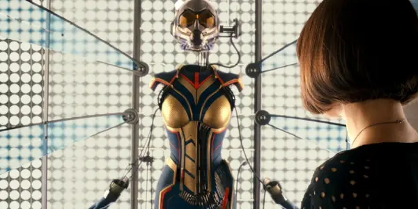 Joss Whedon Avengers Inkluder quazi -Wasp -wasp