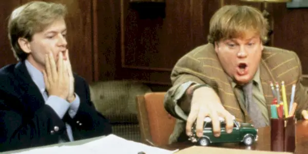 En lille detalje forbinder en ikonisk 90'er-komedie med Sandlerverse