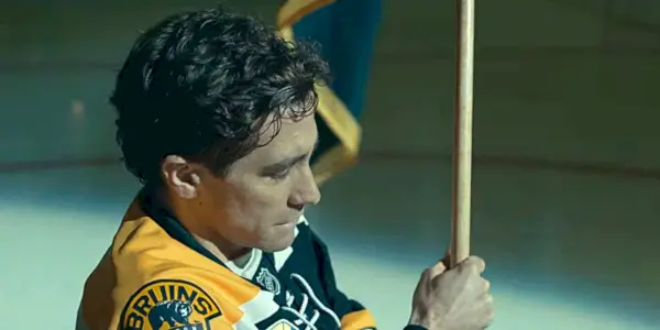 Jeff na zápase Bruins v Stronger.