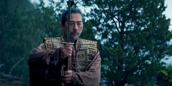 쇼군 10화에서 토라나가 역으로 검을 휘두르는 사나다 히로유키
