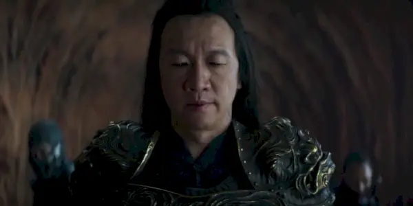 Mortal Kombat(2021)에서 Shang Tsung 역을 맡은 Chin Han.