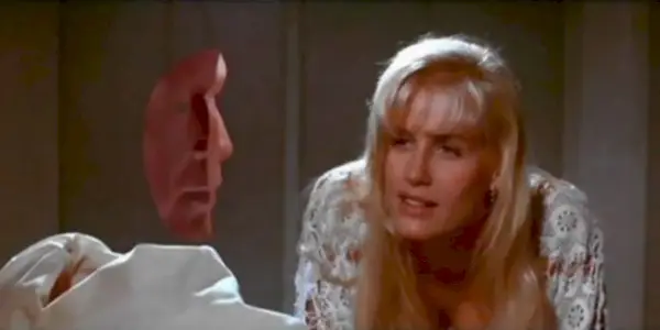 Daryl Hannah i Memoirs of an Invisible Man