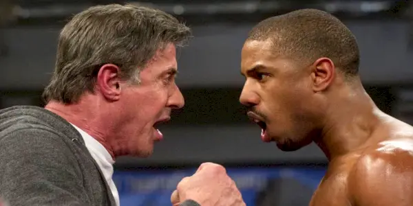 In „Creed“ schreit Sylvester Stallone als Rocky Balboa Creed im Fitnessstudio an