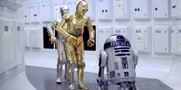 Star Wars : Pourquoi C-3PO avait une jambe d'argent dans la trilogie originale