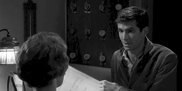 How Old Norman Bates er i Psycho (og oppfølgeren)