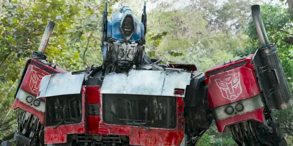 10 modifiche apportate ai film Transformers su Optimus Prime da quando Michael Bay se n'è andato
