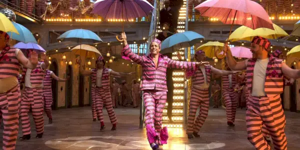 Vězeňské taneční číslo v Paddington 2