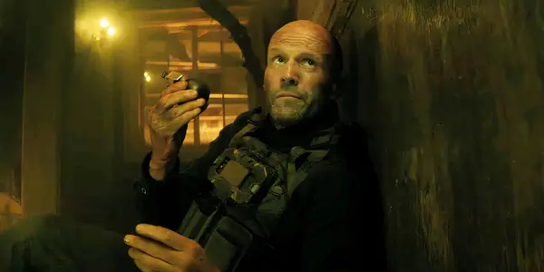 Pracujący człowiek jest częścią świetnego 3 filmu Jason Statham, który ma wkrótce zakończyć
