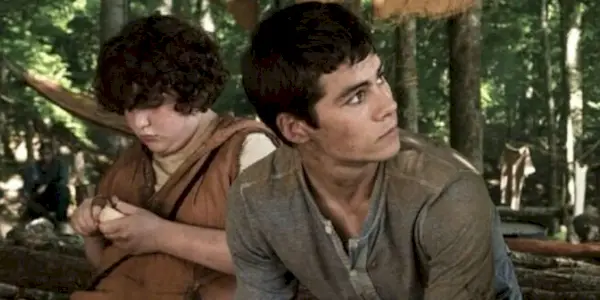 Thomas og Chuck i The Maze Runner