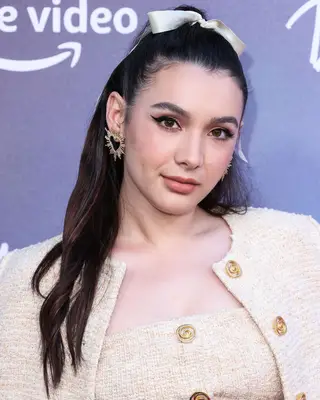 Headshot Of Hannah Marks
