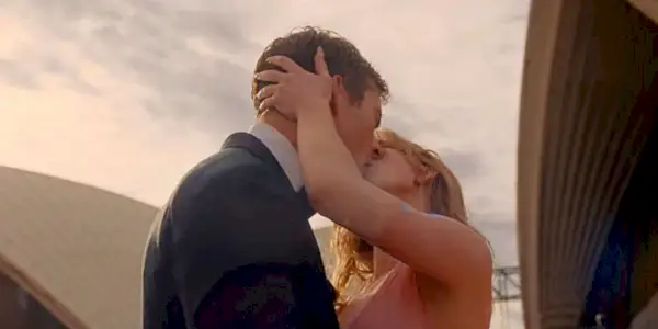 Sydney Sweeney som Bea og Glen Powell som Ben i Anyone But You.
