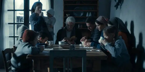Recenze Vermiglio: Itálie 2025 Oscars je alpským zázrakem krásy