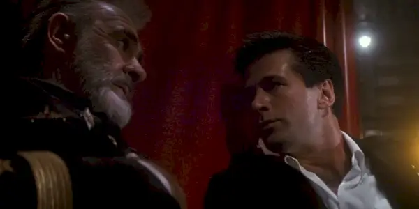 Marko Ramius (Sean Connery) og Jack Ryan (Alec Baldwin) tar dekning mens de blir skutt på i The Hunt for Red October