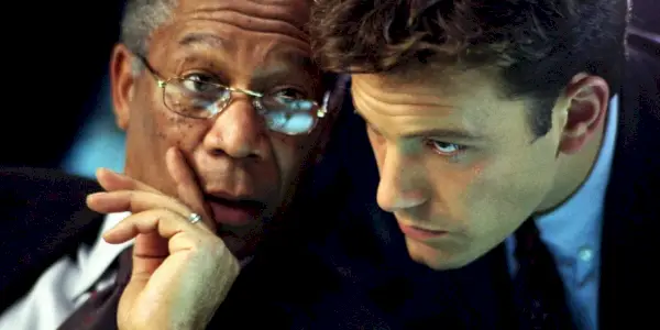 Morgan Freeman hvisker til Ben Affleck i The Sum of All Fears