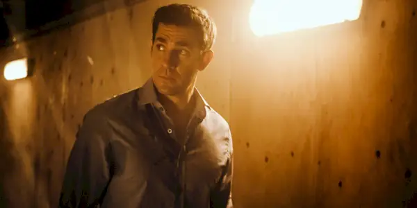 Jack Ryan (John Krasinski) i en bunker i Jack Ryan