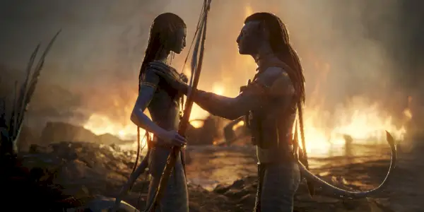 Jake sa rozpráva s Neytiri vo filme Avatar The Way Of Water