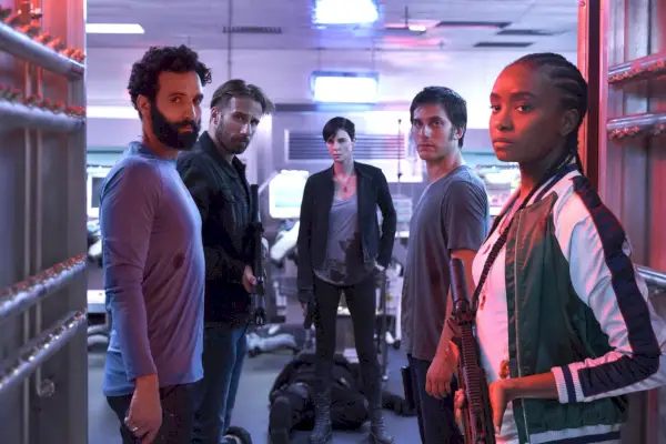 la vecchia guardia charlize theron kiki layne netflix