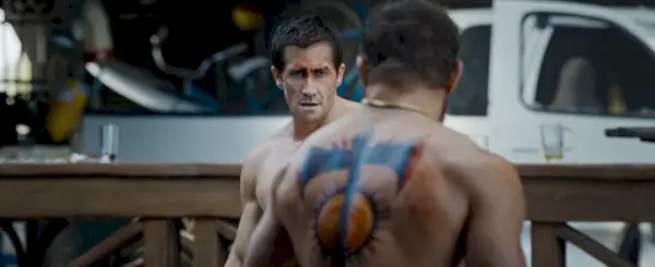 trailer ufficiale di Roadhouse