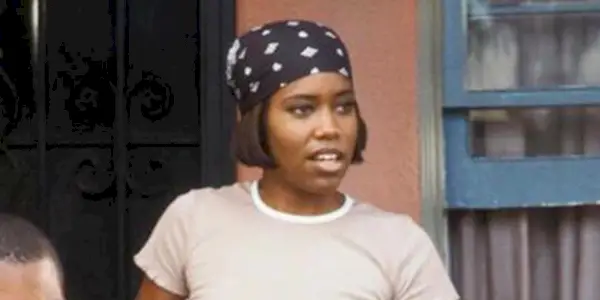 Regina King ser sidelengs på fredag