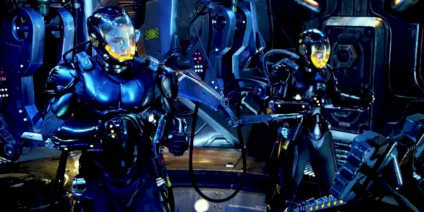 Charlie Hunnam otevřen do Pacific Rim 3 Návrat po nepřítomnosti povstání (v 1 stavu)