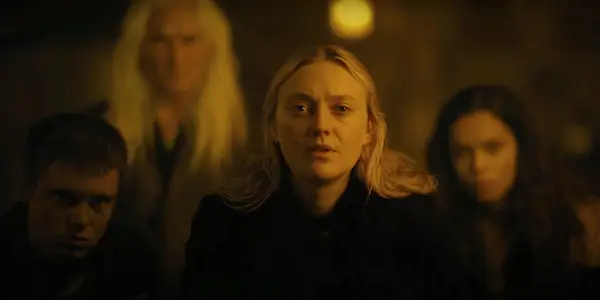 M. Night Shyamalan meita kritiski panāka filma atrod jaunu dzīvi straumēšanā pēc platformu maiņas