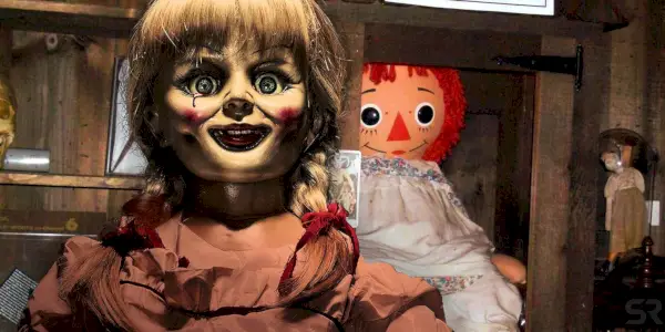 アナベル、本物の人形を使った映画の死霊館