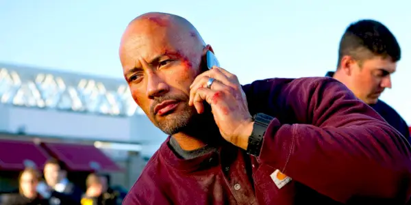 Dwayne Johnson como John Matthews em Snitch