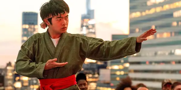 Estou frustrado, o novo filme Karate Kid ignora o que o Kai Download é tão bom