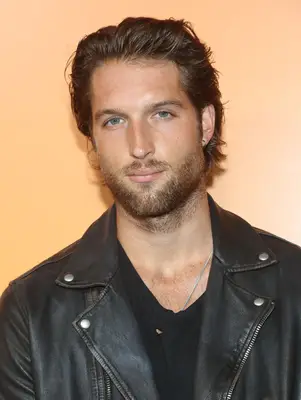 Headshot Of Zak Steiner