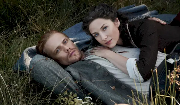 „Outlander“ Sezóna 1, Epizoda 1 Pilotní rekapitulace: Sassenach, Meet Highlander a Go Back in Time