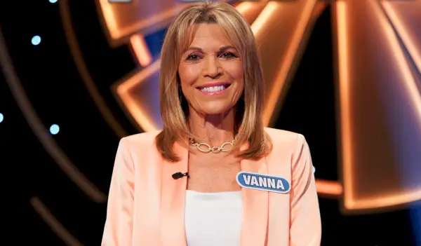 I figli di Vanna White condividono un dolce rapporto con i figli di Pat Sajak: incontra la famiglia del co-conduttore della Ruota della fortuna