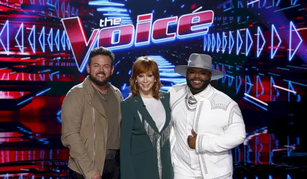 The Voice honra a uno de los suyos en el final de la temporada 25: 'Una gran parte de nuestra familia