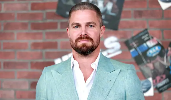 Stephen Amell - Drakter