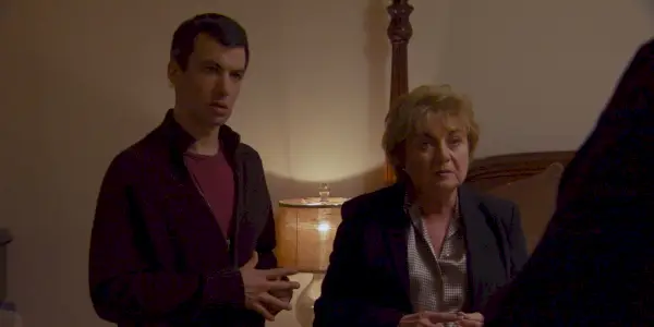 ネイサンは俳優を使っていますか？