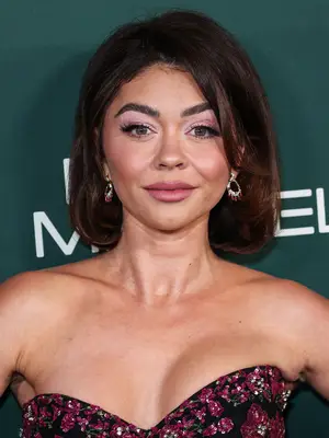 Headshot Of Sarah Hyland In The 2023 Baby2Baby Gala