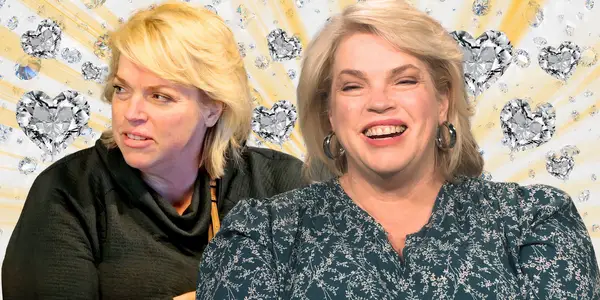 375 000 dollar! (Stjärnan för kvinnor som har syster bygger ett nytt hus mitt i en lysande