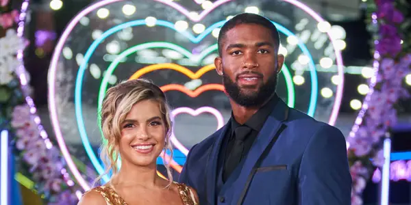 Love Island USA 시즌 3 : 어느 커플이 여전히 함께 있습니다 (