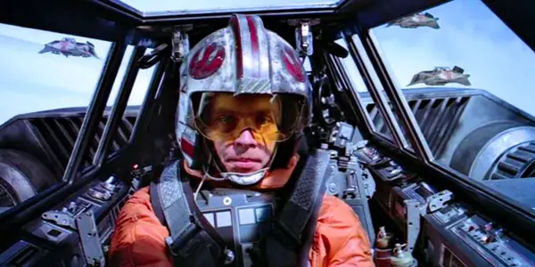Cassiah Andorra og Gin Ero Star Wars hennes er mye større enn tyven
