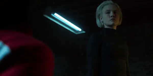 신병 시즌 2에서 Laura Haddock의 Max에 무슨 일이 있었는지