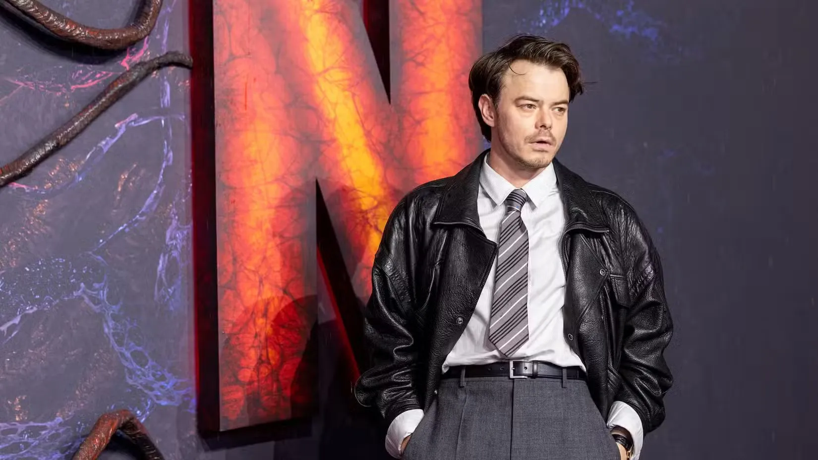 Чарлі Хітон на прем'єрі 5 сезону 