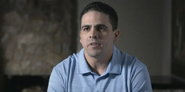 Dennis Sansoucie -relatie met Aaron Hernandez