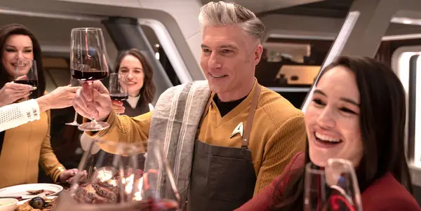 Anson Mount of Star -Trek respon a un nou món estrany que finalitza després de la cinquena temporada
