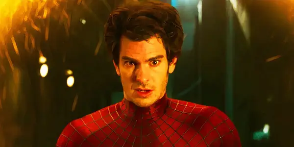 Andrew Garfieldo „The Amazing Spider-Man 3“ atneša juodą „Symbiote“ kostiumą