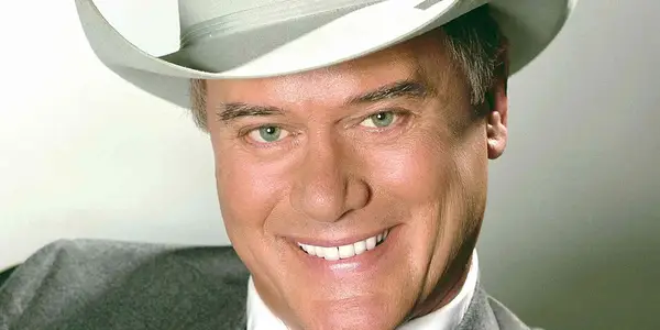 Larry Hagman: Nettoverdi, alder, høyde